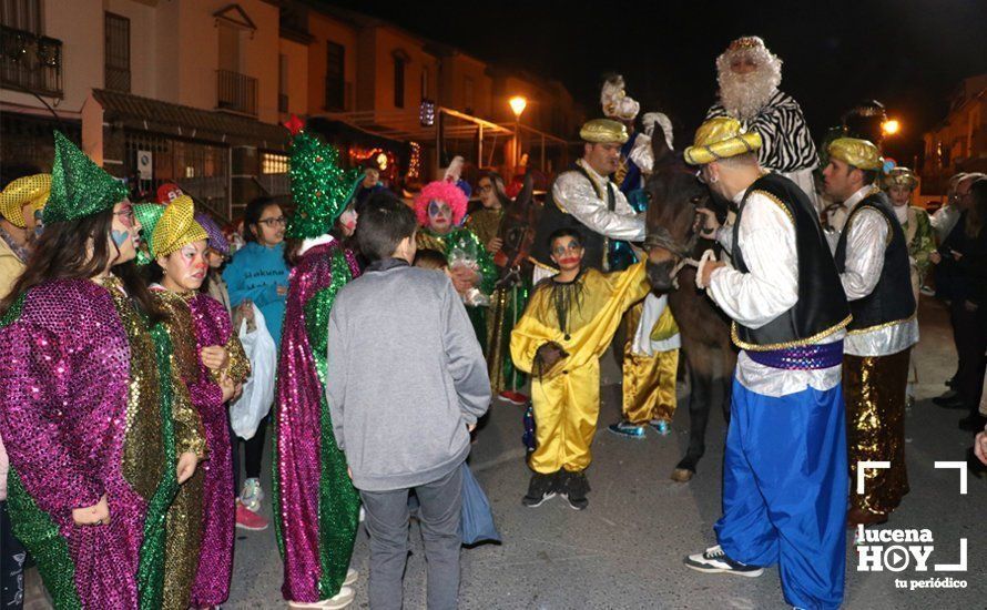 GALERÍA: Los Reyes Magos reparten los primeros caramelos y juguetes en Quiebracarretas