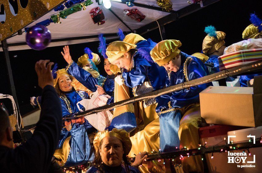 GALERÍA: Los Reyes Magos hacen su primera parada en la Cabalgata del Cristo Marroquí y Campo de Aras