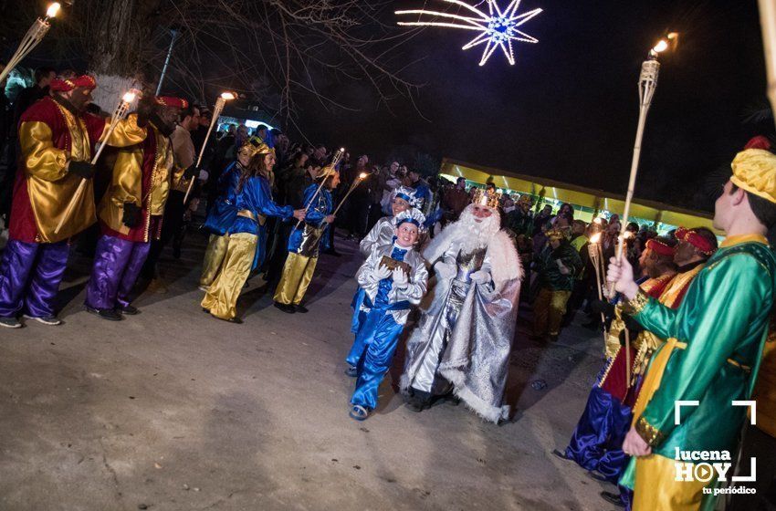 GALERÍA: Los Reyes Magos hacen su primera parada en la Cabalgata del Cristo Marroquí y Campo de Aras