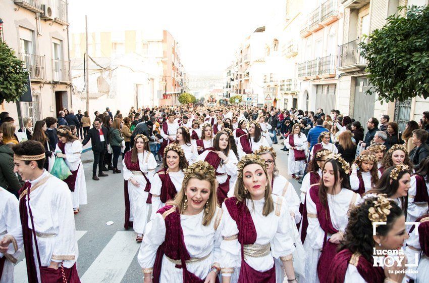 GALERÍA 1: Veintidós carrozas recorren Lucena para llenar de ilusión cada rincón de la ciudad