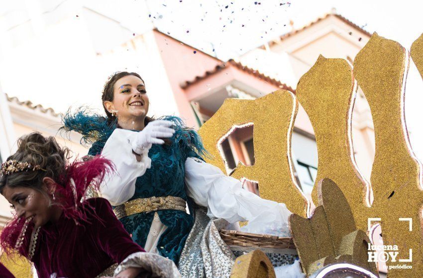 GALERÍA 1: Veintidós carrozas recorren Lucena para llenar de ilusión cada rincón de la ciudad