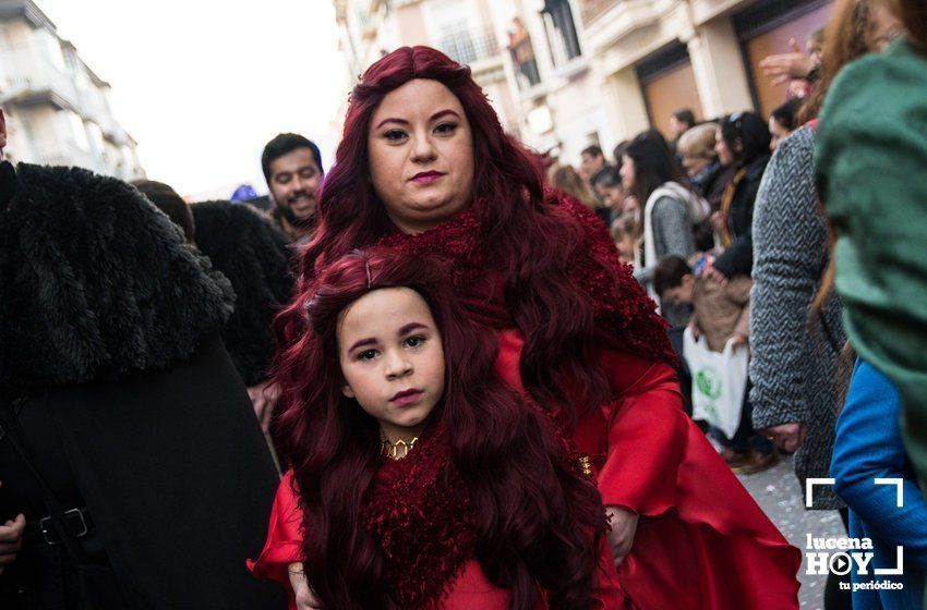 GALERÍA 1: Veintidós carrozas recorren Lucena para llenar de ilusión cada rincón de la ciudad