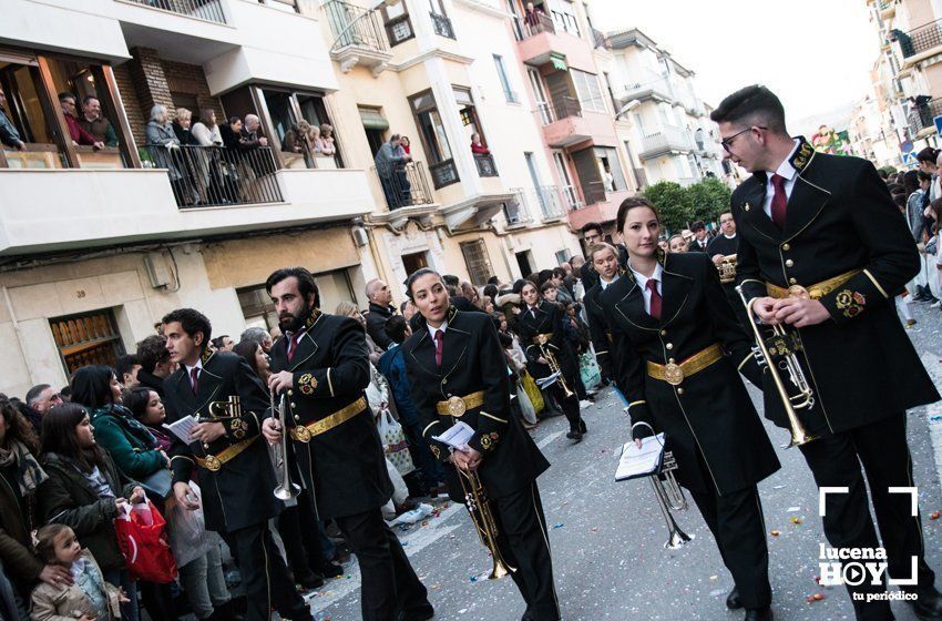 GALERÍA 1: Veintidós carrozas recorren Lucena para llenar de ilusión cada rincón de la ciudad