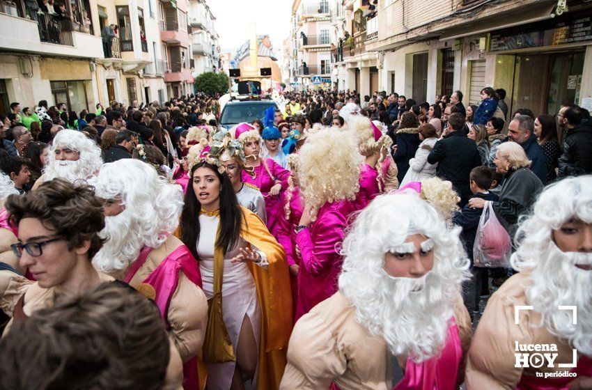 GALERÍA 1: Veintidós carrozas recorren Lucena para llenar de ilusión cada rincón de la ciudad