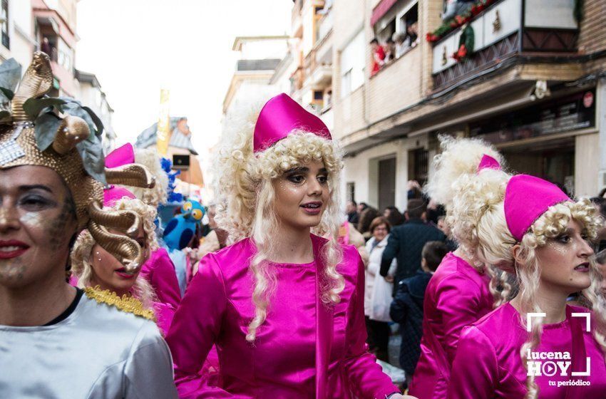 GALERÍA 1: Veintidós carrozas recorren Lucena para llenar de ilusión cada rincón de la ciudad