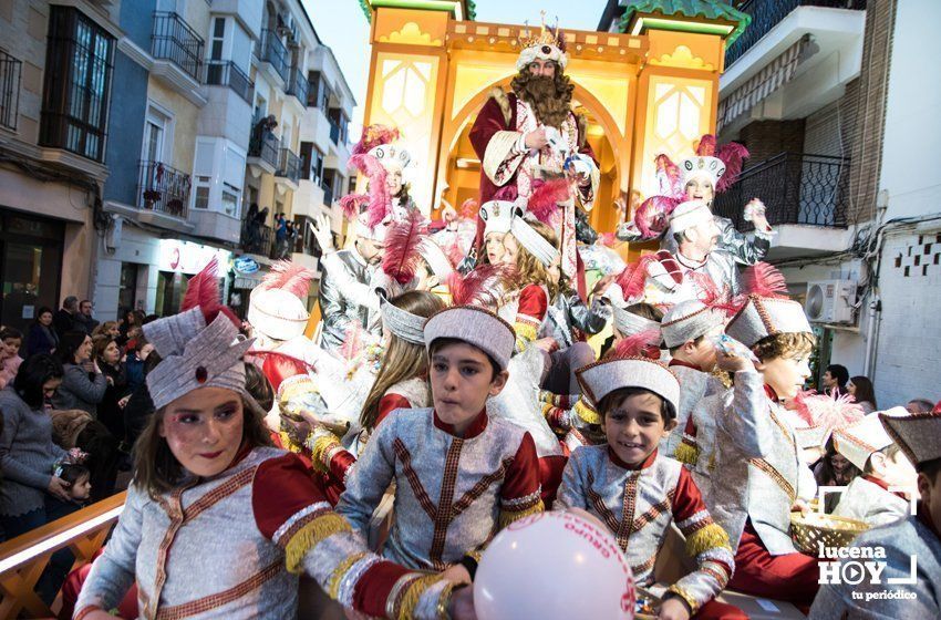 GALERÍA 1: Veintidós carrozas recorren Lucena para llenar de ilusión cada rincón de la ciudad GALERÍA 1: Veintidós carrozas recorren Lucena para llenar de ilusión cada rincón de la ciudad