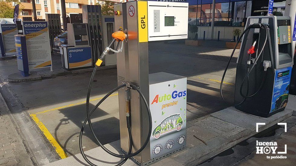  Surtidor de GLP o AutoGas en su estación de servicio de Los Olivares 