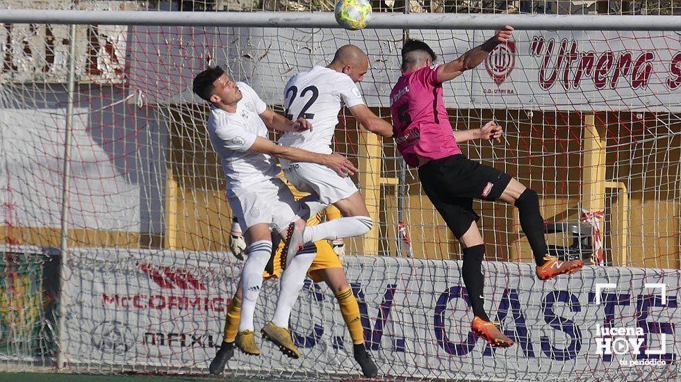  Un lance del partido disputado esta tarde en Utrera. Fotos: Cedidas por www.utreraweb.com 