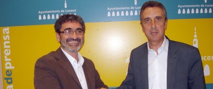  PSOE e IUCA presentan su pacto de gobierno para cuatro años (víd) 