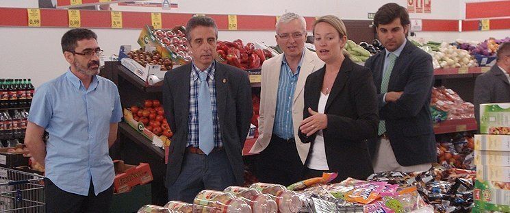  La firma alemana Aldi abre su supermercado en Lucena (vídeo) 