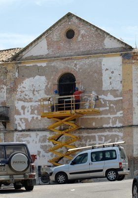  Se inician las obras de consolidación de las Bodegas El Carmen, futuro hotel 