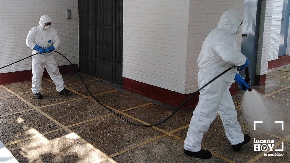  Bomberos realizando trabajos de desinfección en la zona de Santa Teresa y San Jorge 