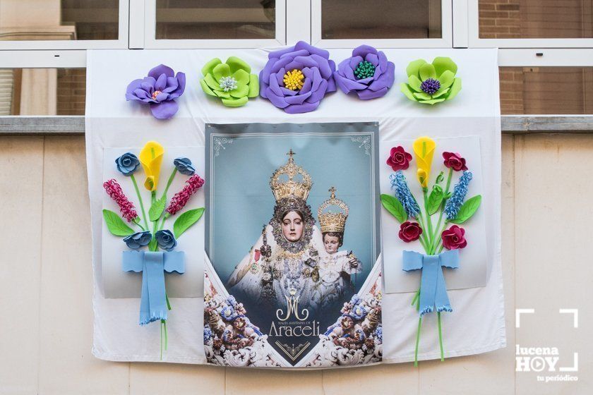 GALERÍA: Una ofrenda floral a María Stma. de Araceli desde los balcones de Lucena GALERÍA: Una ofrenda floral a María Stma. de Araceli desde los balcones de Lucena