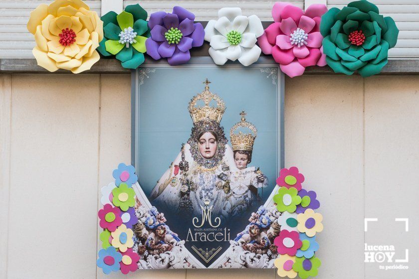 GALERÍA: Una ofrenda floral a María Stma. de Araceli desde los balcones de Lucena GALERÍA: Una ofrenda floral a María Stma. de Araceli desde los balcones de Lucena