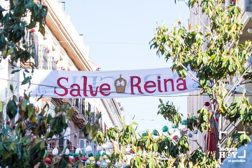 GALERÍA: Una ofrenda floral a María Stma. de Araceli desde los balcones de Lucena