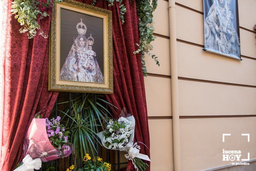 GALERÍA: Una ofrenda floral a María Stma. de Araceli desde los balcones de Lucena