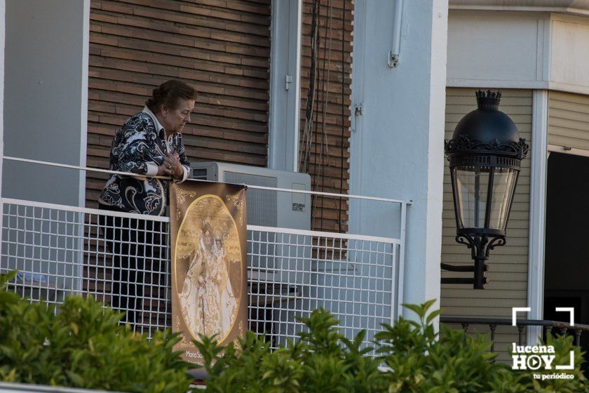 GALERÍA: Una ofrenda floral a María Stma. de Araceli desde los balcones de Lucena