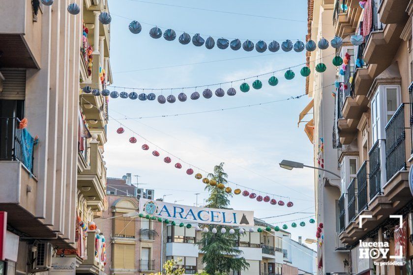 GALERÍA: Una ofrenda floral a María Stma. de Araceli desde los balcones de Lucena