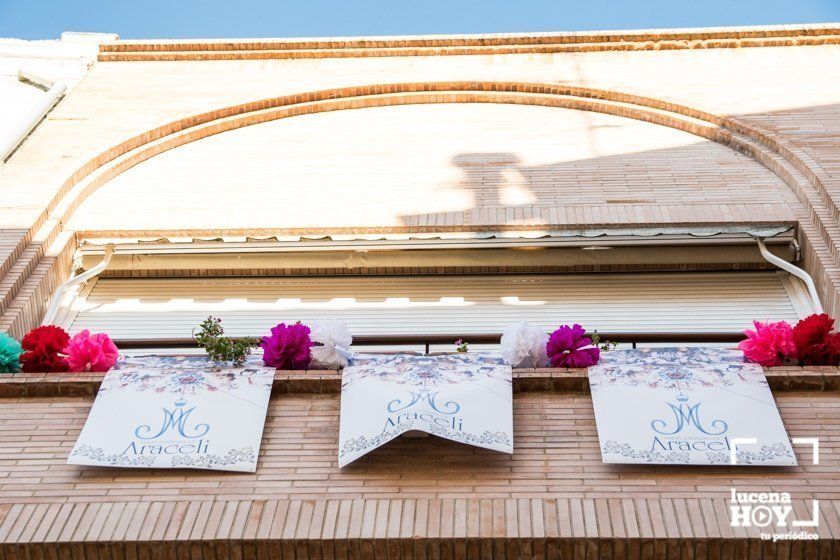 GALERÍA: Una ofrenda floral a María Stma. de Araceli desde los balcones de Lucena