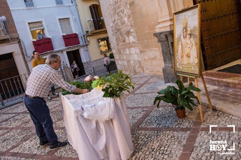 GALERÍA: Una ofrenda floral a María Stma. de Araceli desde los balcones de Lucena