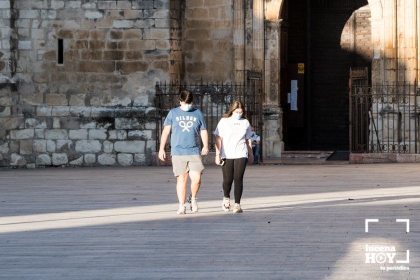 GALERÍA: Lucena sale tras 48 días de confinamiento. Las fotos de la vuelta a las calles