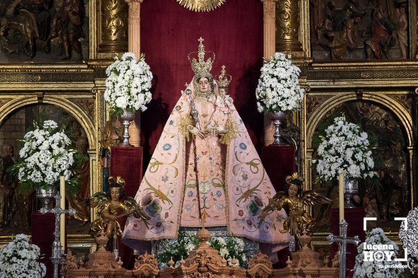 GALERÍA: María Santísima de Araceli preside el altar mayor de San Mateo en la celebración de Pentecostés