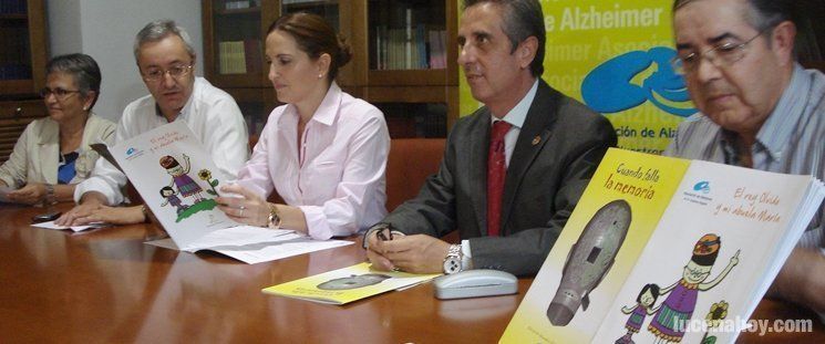  "Nuestros Ángeles" presenta un proyecto dirigido a la escuela 