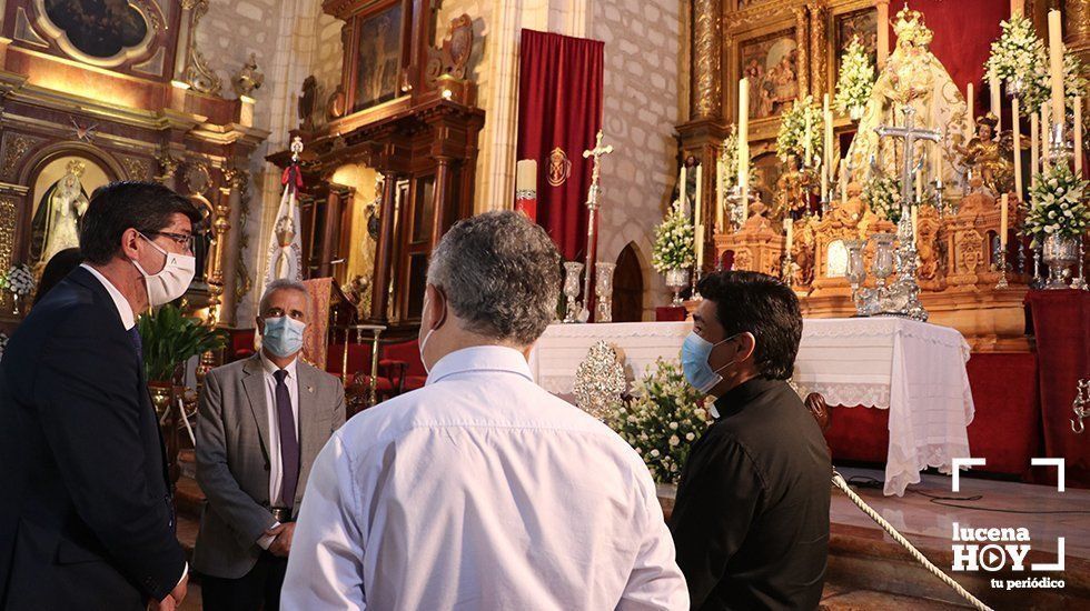  El vicepresidente de la Junta de Andalucía durante la visita realizada a San Mateo 