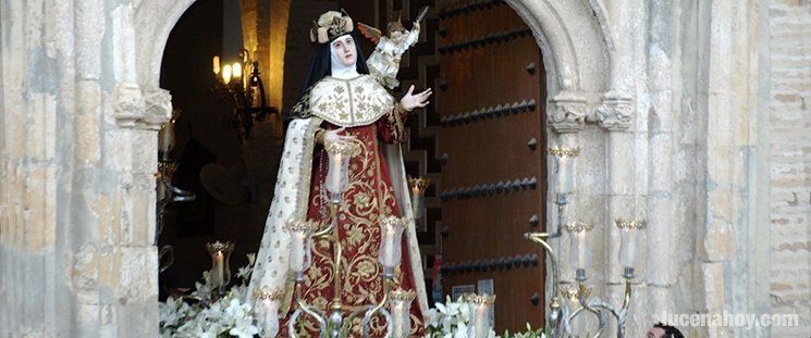  La procesión cierra los cultos dedicados a Santa Teresa (vídeo) 