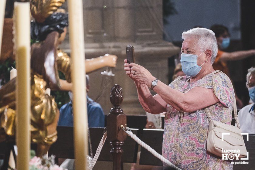 GALERÍA: La Virgen de Araceli recibe en el presbiterio de San Mateo la visita y veneración de sus fieles GALERÍA: La Virgen de Araceli recibe en el presbiterio de San Mateo la visita y veneración de sus fieles