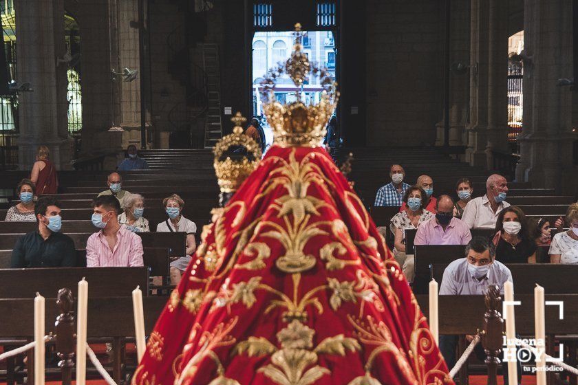 GALERÍA: La Virgen de Araceli recibe en el presbiterio de San Mateo la visita y veneración de sus fieles