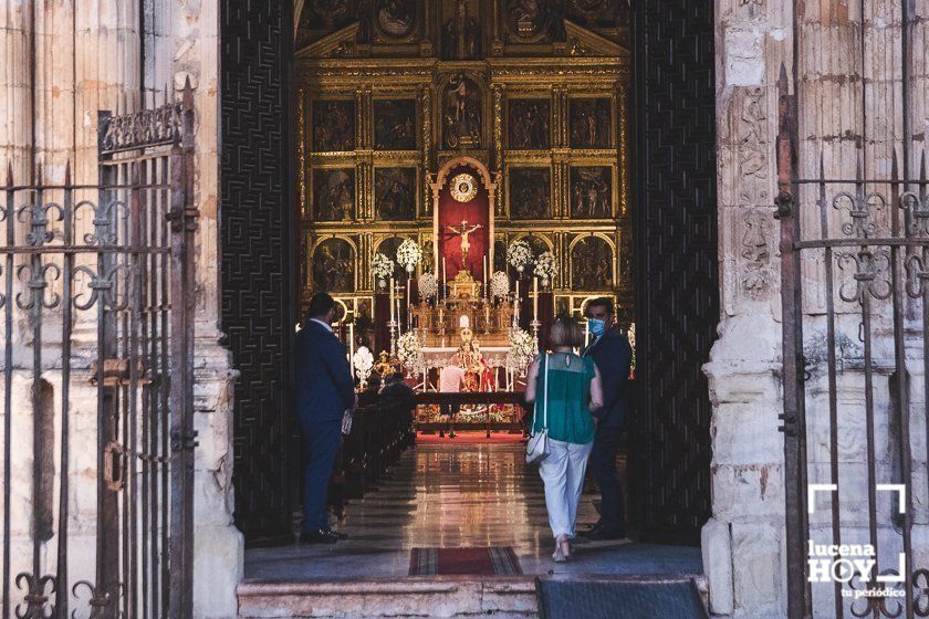 GALERÍA: La Virgen de Araceli recibe en el presbiterio de San Mateo la visita y veneración de sus fieles