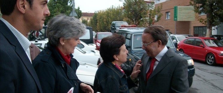 Bergillos abre la precampaña socialista hablando de educación Bergillos abre la precampaña socialista hablando de educación