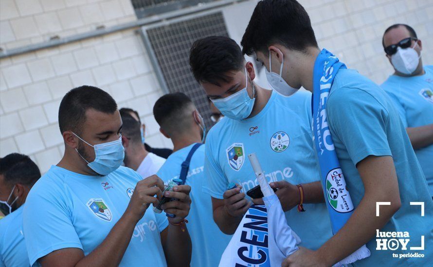 GALERÍA: La afición despide al Ciudad de Lucena ante un partido que vale un ascenso