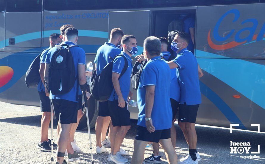 GALERÍA: La afición despide al Ciudad de Lucena ante un partido que vale un ascenso