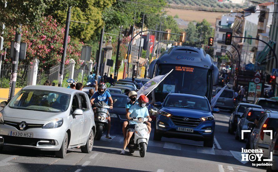 GALERÍA: La afición despide al Ciudad de Lucena ante un partido que vale un ascenso