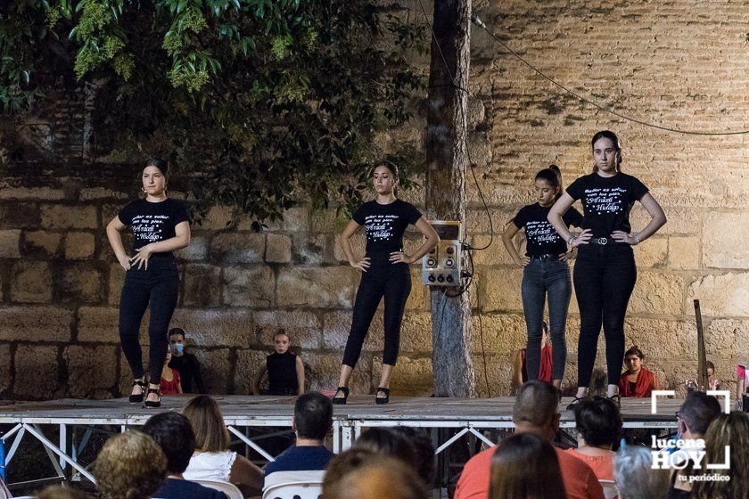 GALERÍA: El Barrio de San Francisco recuerda sus fiestas con sevillanas y un pasacalles GALERÍA: El Barrio de San Francisco recuerda sus fiestas con sevillanas y un pasacalles