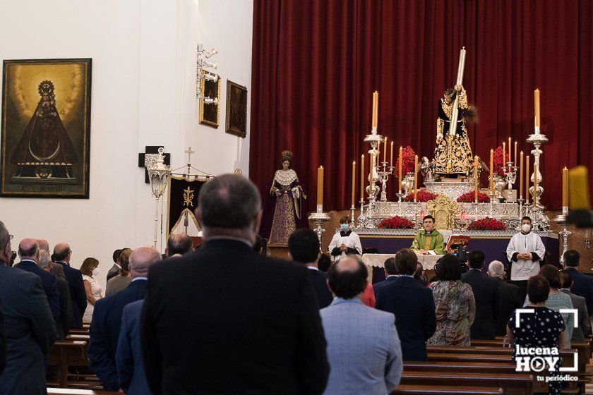 GALERÍA: Gonzalo Beato Cobos recoge el Premio "Cofrade Manolo Ramírez" en el transcurso de la misa de inicio del nuevo curso cofradiero