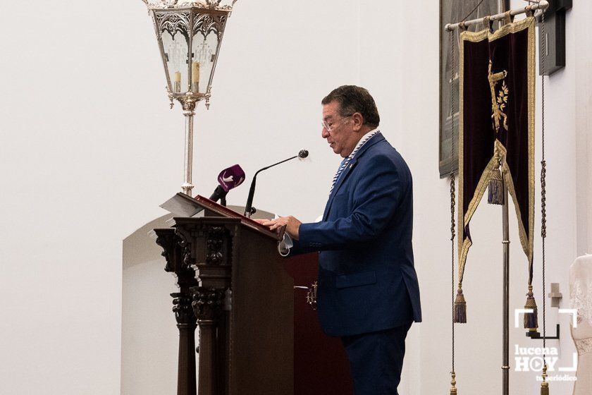 GALERÍA: Gonzalo Beato Cobos recoge el Premio "Cofrade Manolo Ramírez" en el transcurso de la misa de inicio del nuevo curso cofradiero GALERÍA: Gonzalo Beato Cobos recoge el Premio "Cofrade Manolo Ramírez" en el transcurso de la misa de inicio del nuevo curso cofradiero