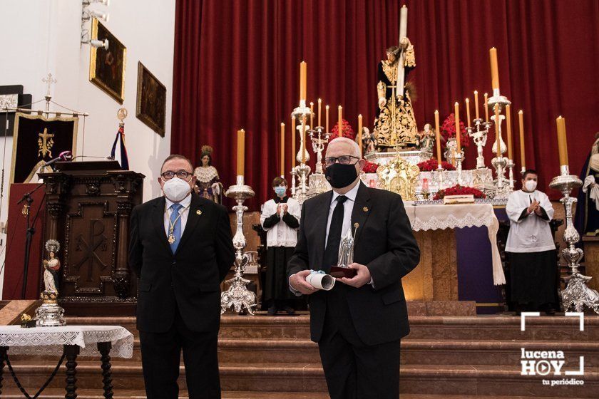 GALERÍA: Gonzalo Beato Cobos recoge el Premio "Cofrade Manolo Ramírez" en el transcurso de la misa de inicio del nuevo curso cofradiero