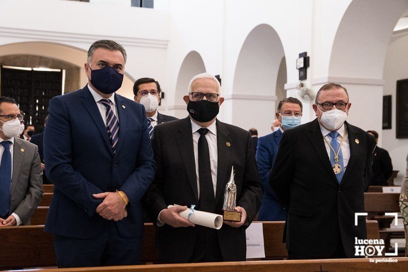 GALERÍA: Gonzalo Beato Cobos recoge el Premio "Cofrade Manolo Ramírez" en el transcurso de la misa de inicio del nuevo curso cofradiero GALERÍA: Gonzalo Beato Cobos recoge el Premio "Cofrade Manolo Ramírez" en el transcurso de la misa de inicio del nuevo curso cofradiero