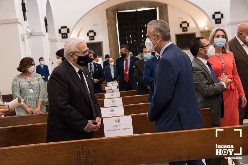 GALERÍA: Gonzalo Beato Cobos recoge el Premio "Cofrade Manolo Ramírez" en el transcurso de la misa de inicio del nuevo curso cofradiero