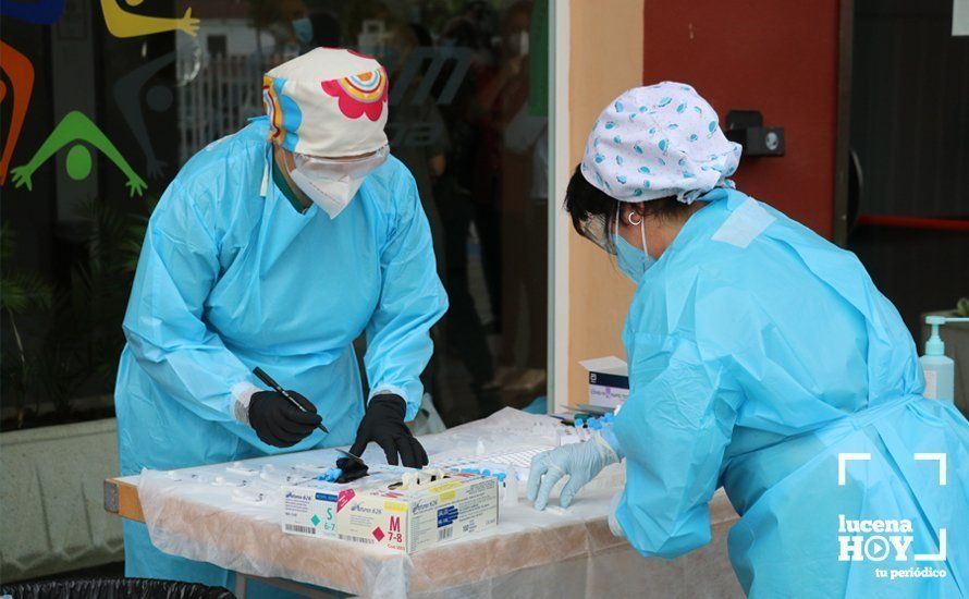 GALERÍA: La Junta espera conocer la situación epidemiológica de Lucena en 48 horas "para tomar decisiones". Comienzan los test GALERÍA: La Junta espera conocer la situación epidemiológica de Lucena en 48 horas "para tomar decisiones". Comienzan los test