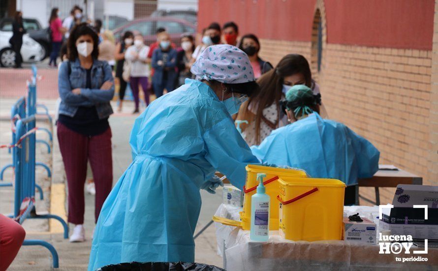 GALERÍA: La Junta espera conocer la situación epidemiológica de Lucena en 48 horas "para tomar decisiones". Comienzan los test GALERÍA: La Junta espera conocer la situación epidemiológica de Lucena en 48 horas "para tomar decisiones". Comienzan los test