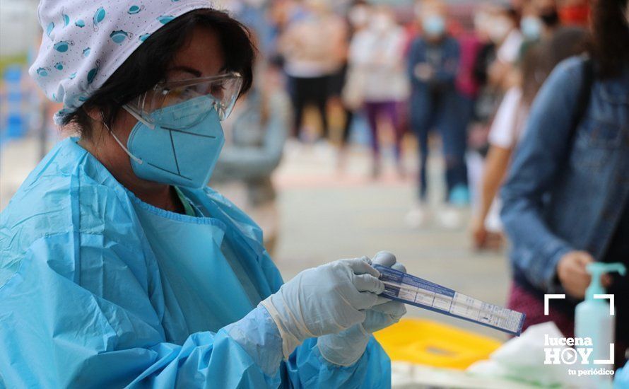 GALERÍA: La Junta espera conocer la situación epidemiológica de Lucena en 48 horas "para tomar decisiones". Comienzan los test GALERÍA: La Junta espera conocer la situación epidemiológica de Lucena en 48 horas "para tomar decisiones". Comienzan los test