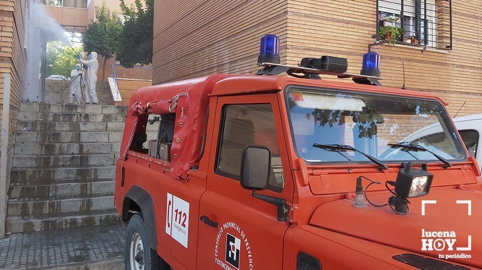  Efectivos del Parque de Bomberos durante los trabajos de desinfección en la zona del Valle 