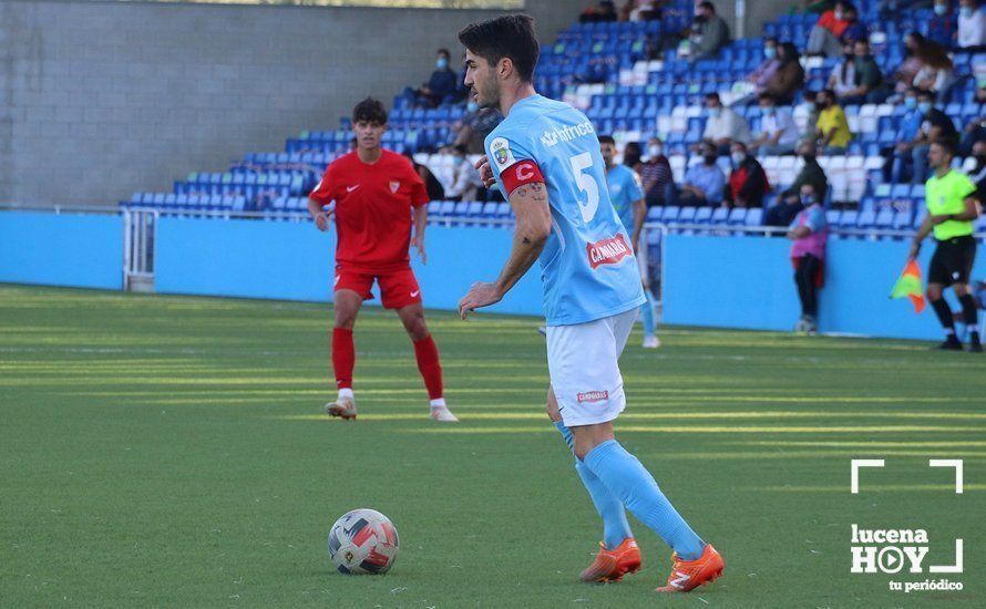 GALERÍA / El Ciudad de Lucena suma sus tres primeros puntos ante su público frente al Sevilla C: Las fotos del partido (1-0)