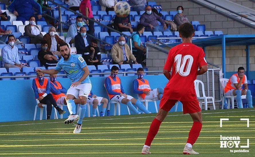 GALERÍA / El Ciudad de Lucena suma sus tres primeros puntos ante su público frente al Sevilla C: Las fotos del partido (1-0)