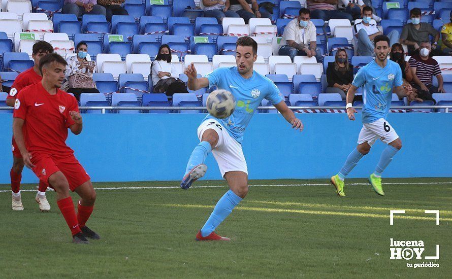 GALERÍA / El Ciudad de Lucena suma sus tres primeros puntos ante su público frente al Sevilla C: Las fotos del partido (1-0)