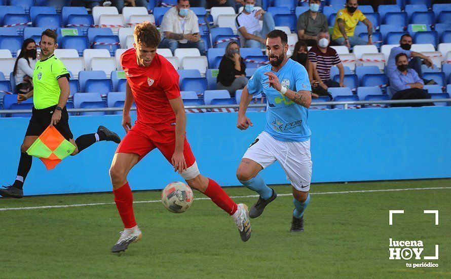 GALERÍA / El Ciudad de Lucena suma sus tres primeros puntos ante su público frente al Sevilla C: Las fotos del partido (1-0)